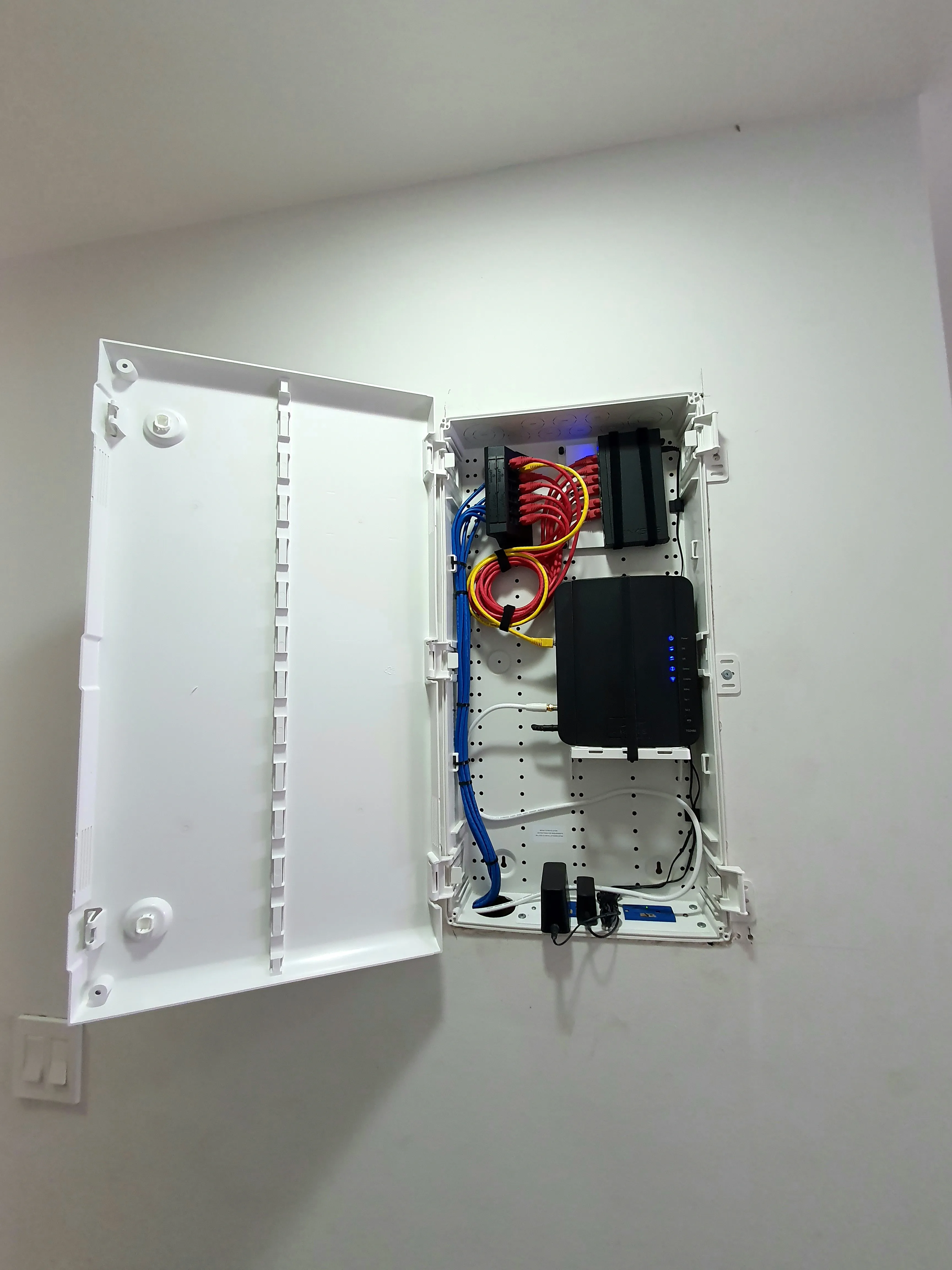 gabinete de red empotrable