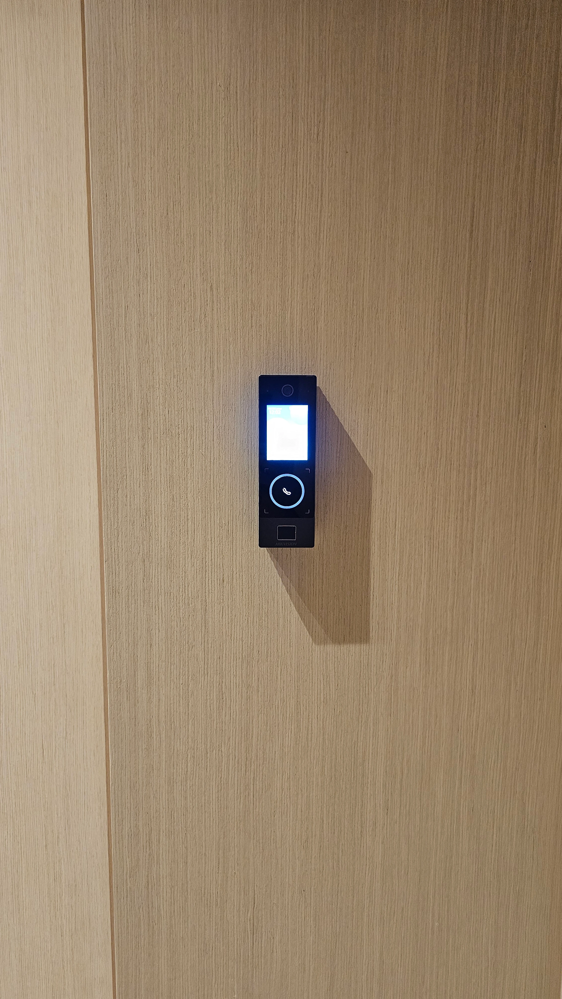 timbre con cámara de seguridad empotrada en techo