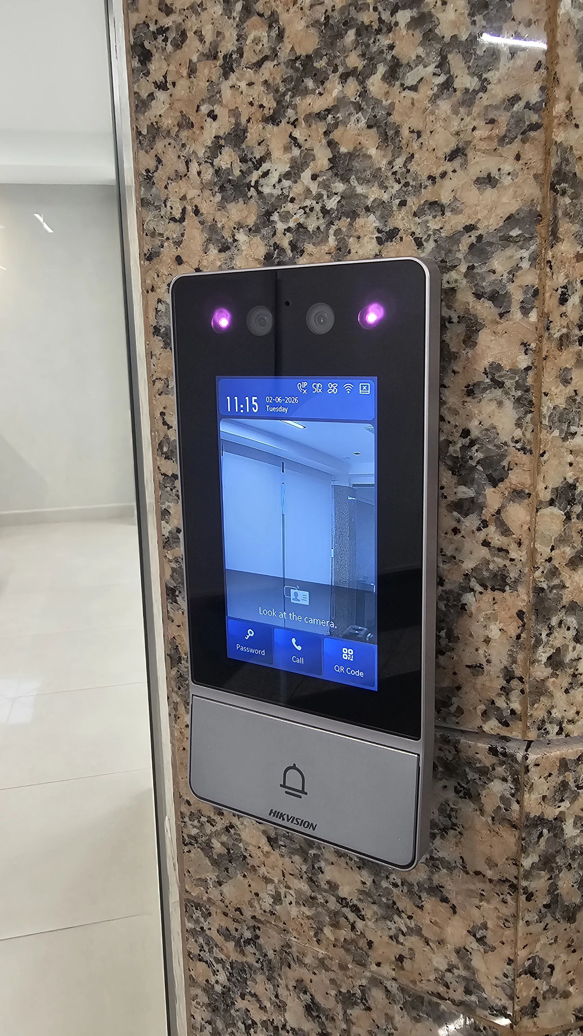 Control de Acceso Biométrico: Cómo Funciona y Por Qué Cada Vez Más Edificios en Panamá lo Están Instalando